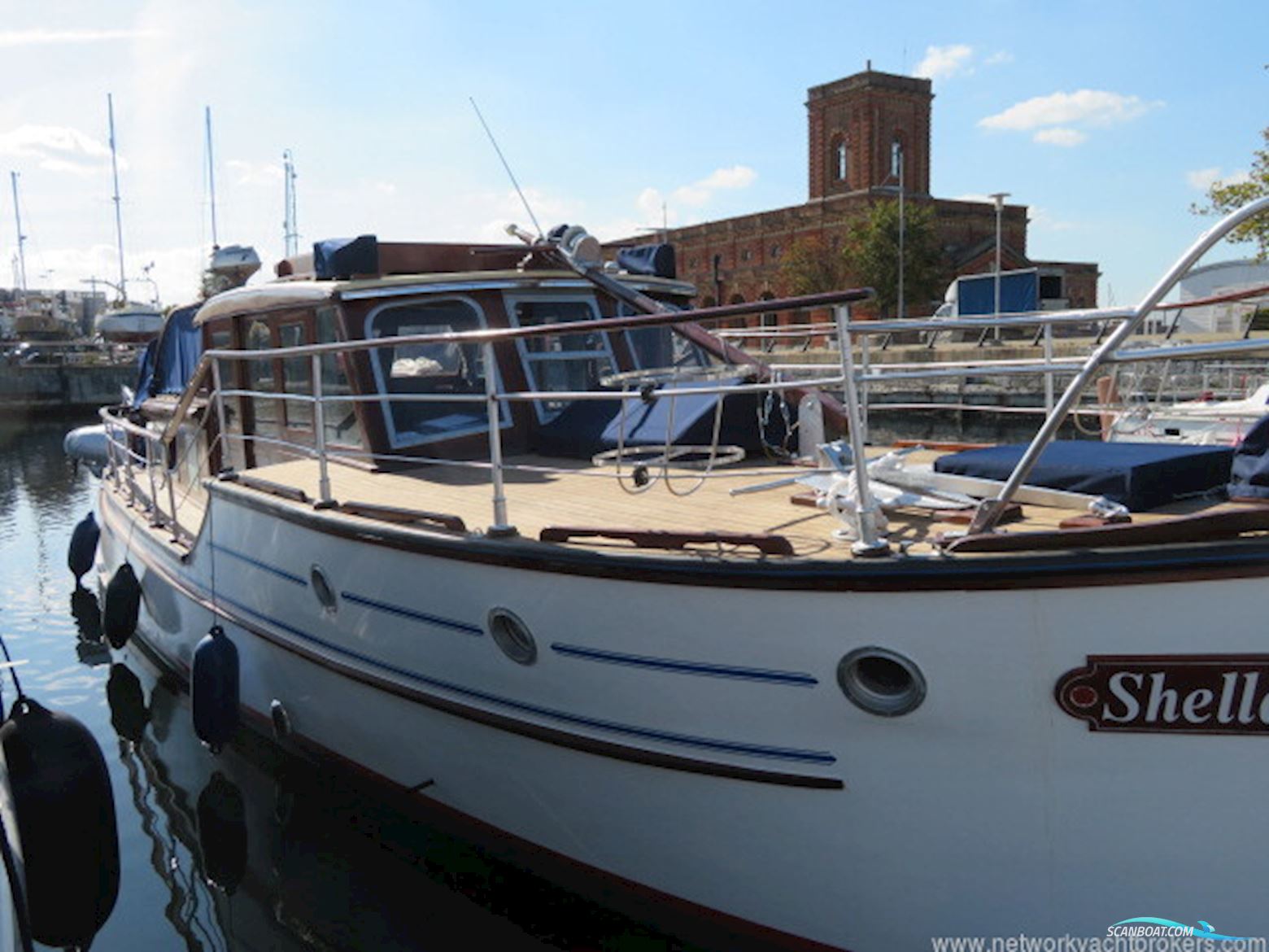 Classic Wooden Launch