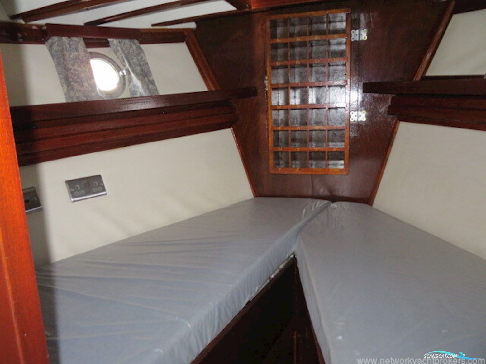 Classic Wooden Launch