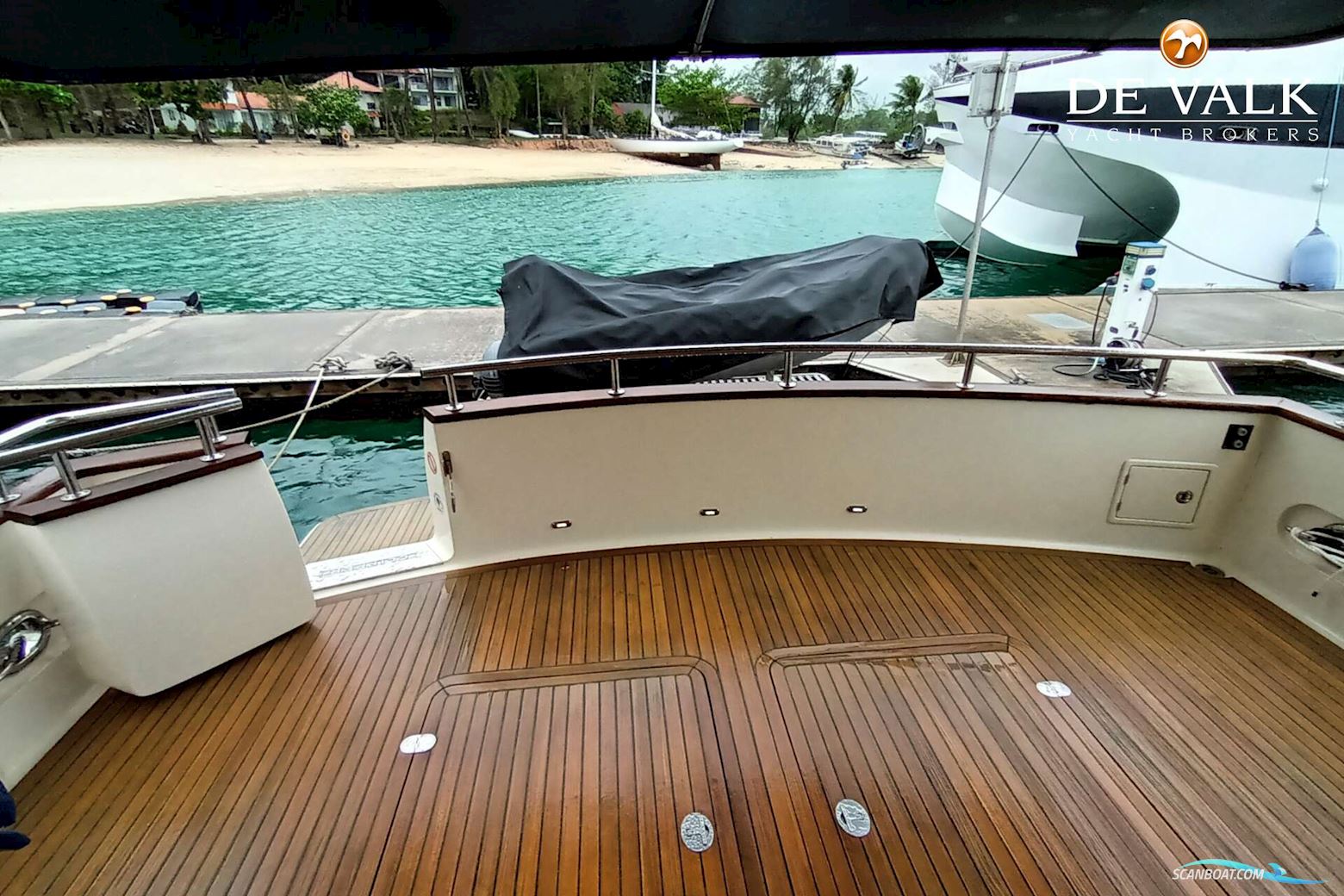 Clipper Motor Yachts Cordova 52