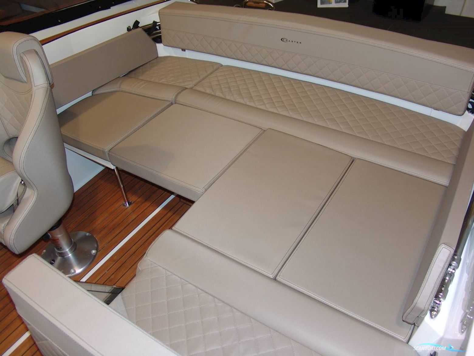 Coaster 600 BR - 100 HK Yamaha/Udstyr