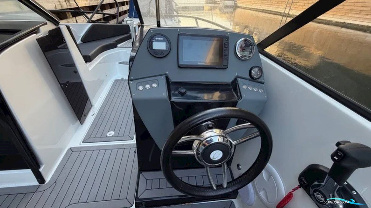 Coaster 600 BR - 150 HK Mercury XS Pro/Udstyr