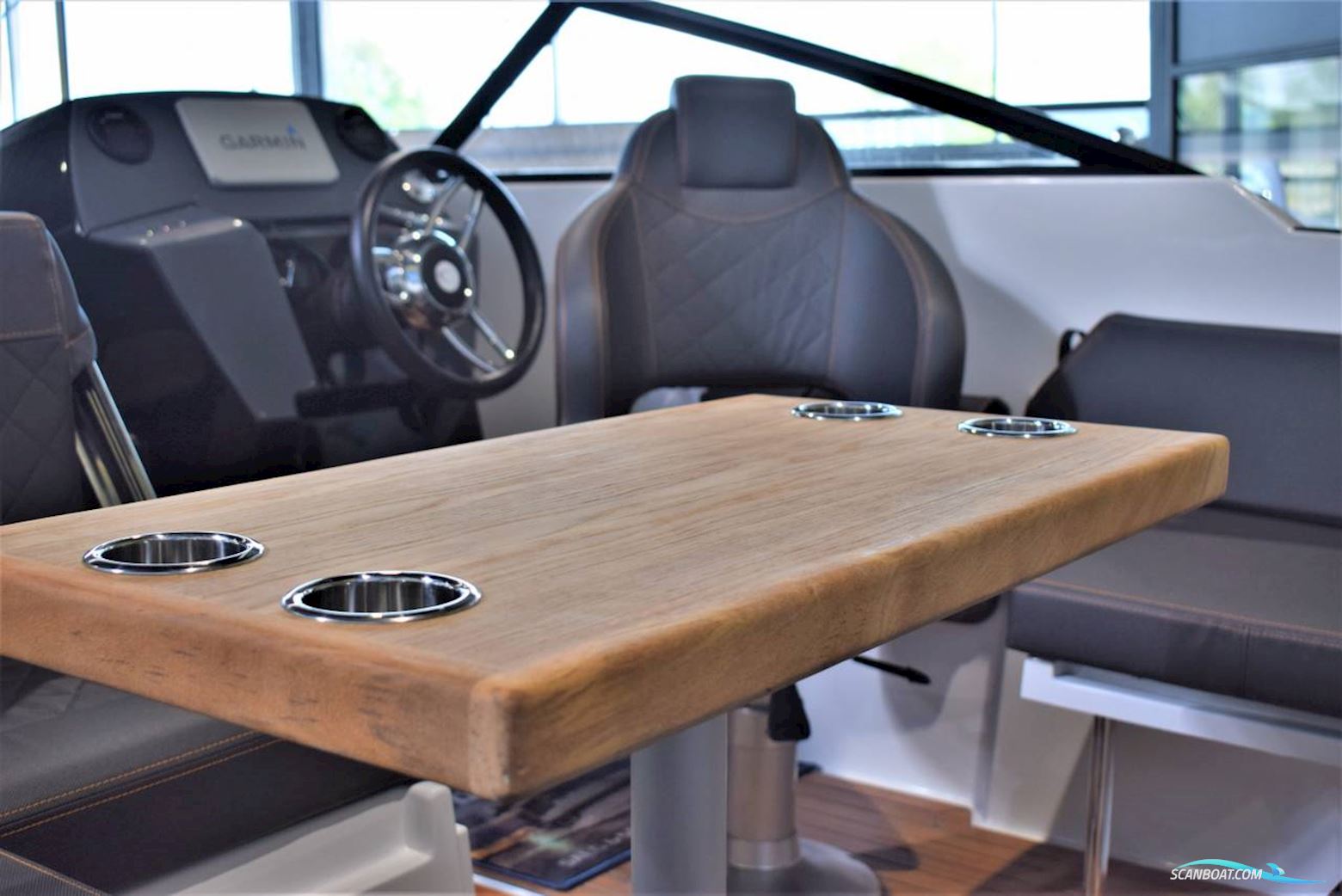 Coaster 600 DC - 150 HK Yamaha/udstyr