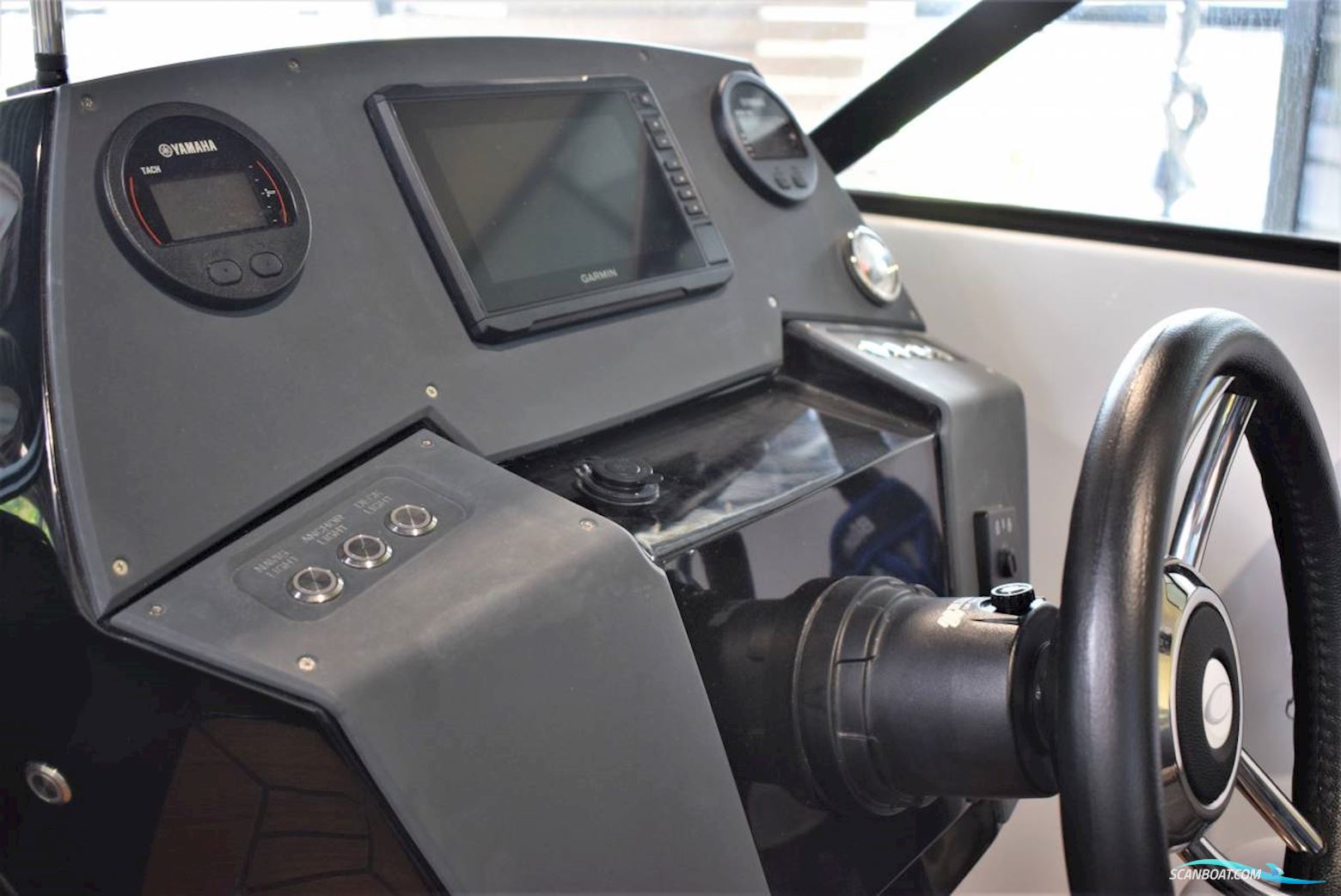 Coaster 600 DC - 150 HK Yamaha/udstyr