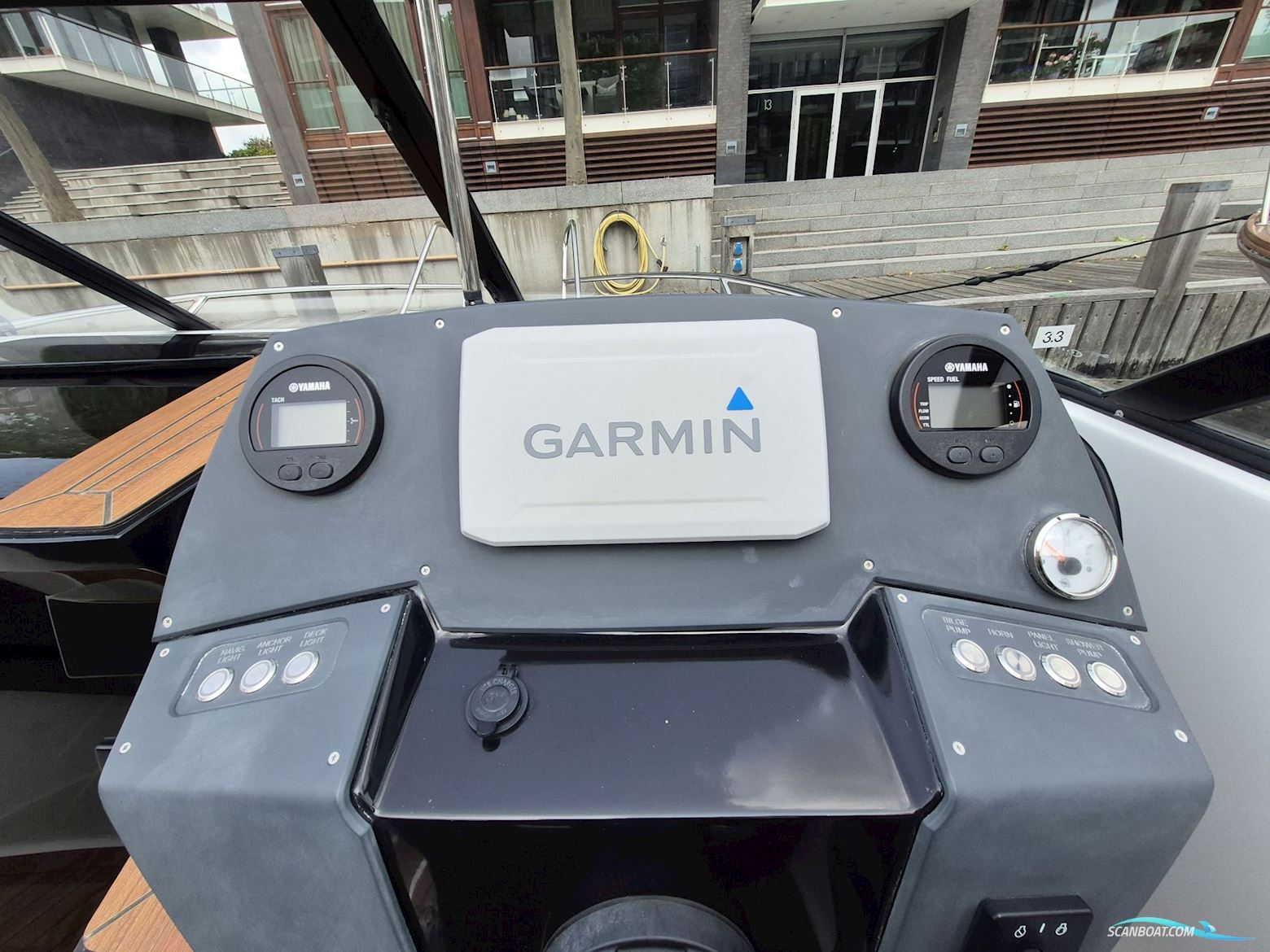 Coaster 600 DC Day Cruiser