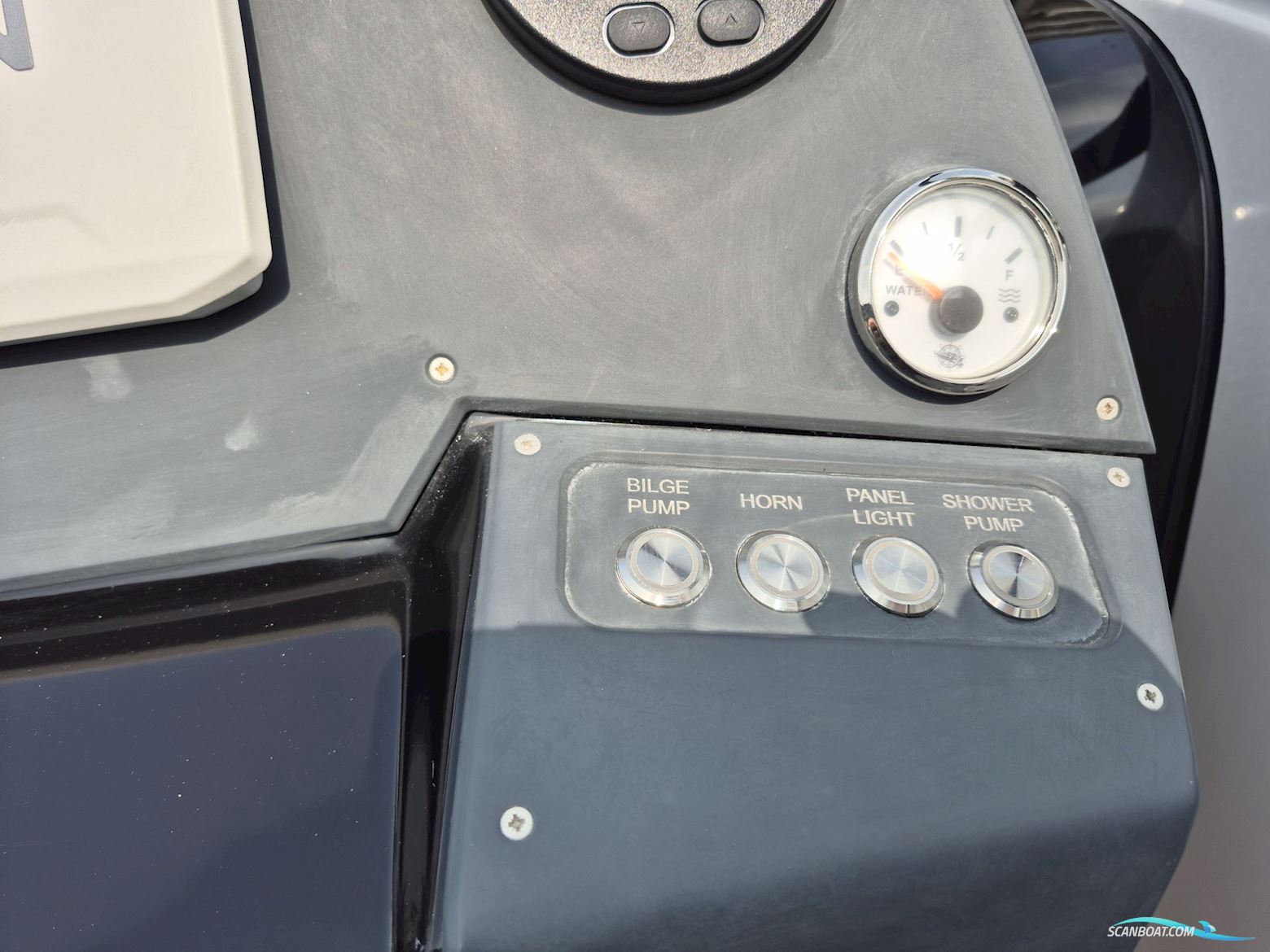 Coaster 600 DC Day Cruiser