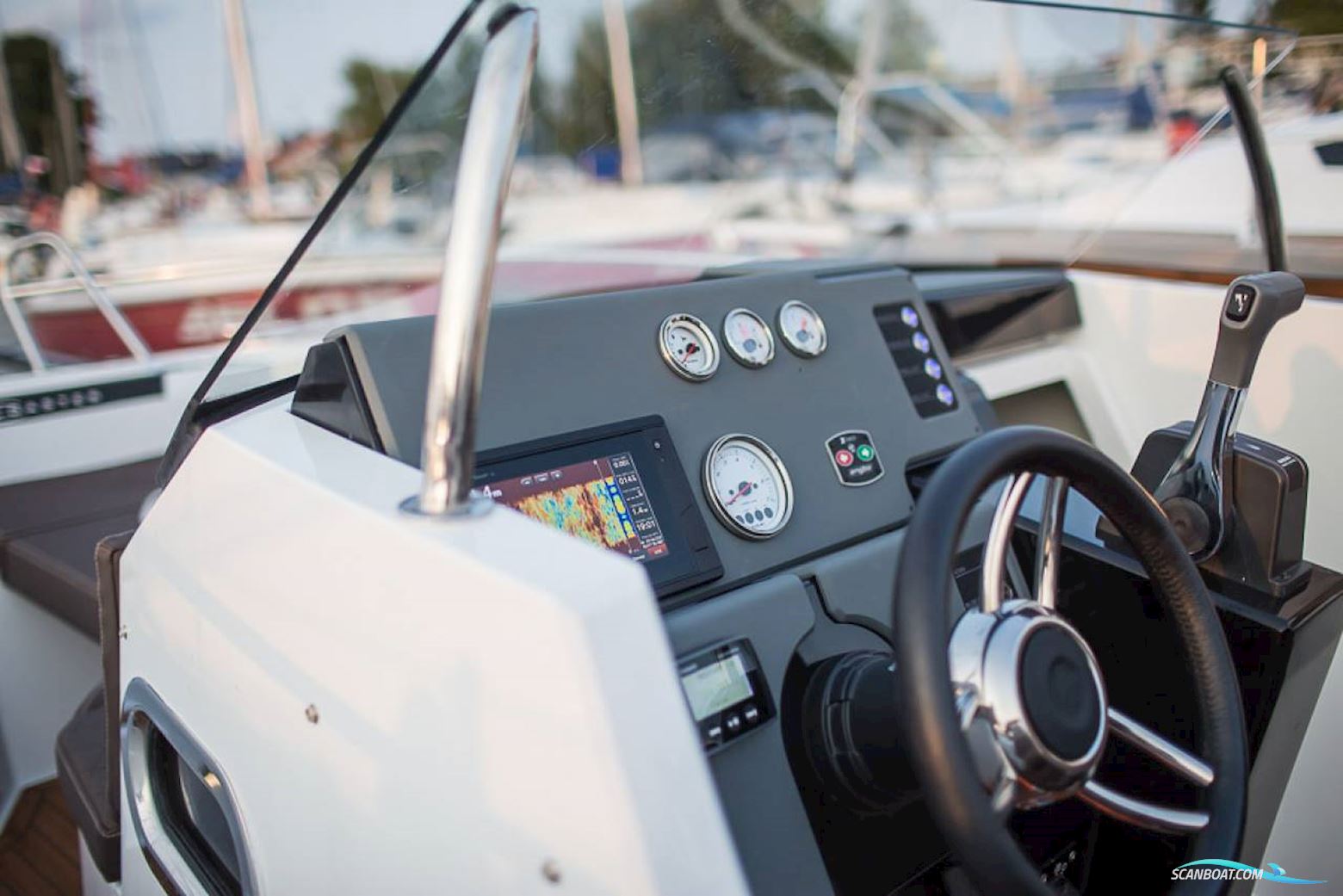 Coaster 640 SC - Yamaha F100