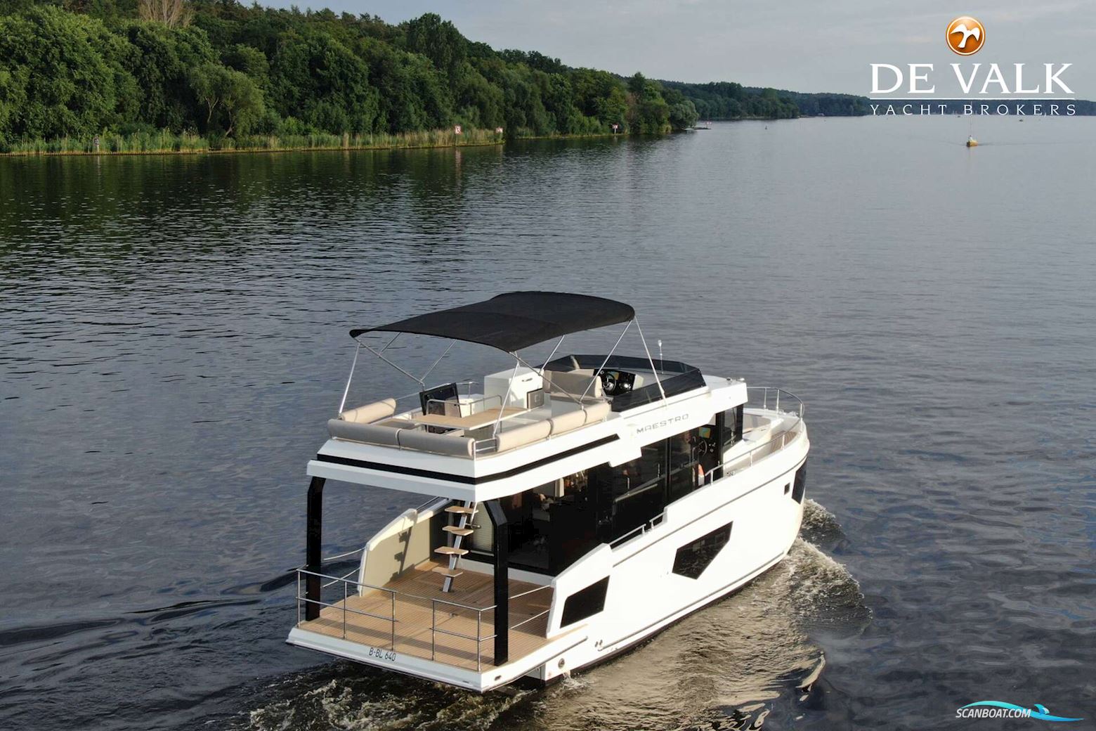 Cobra Yachts Maestro 42