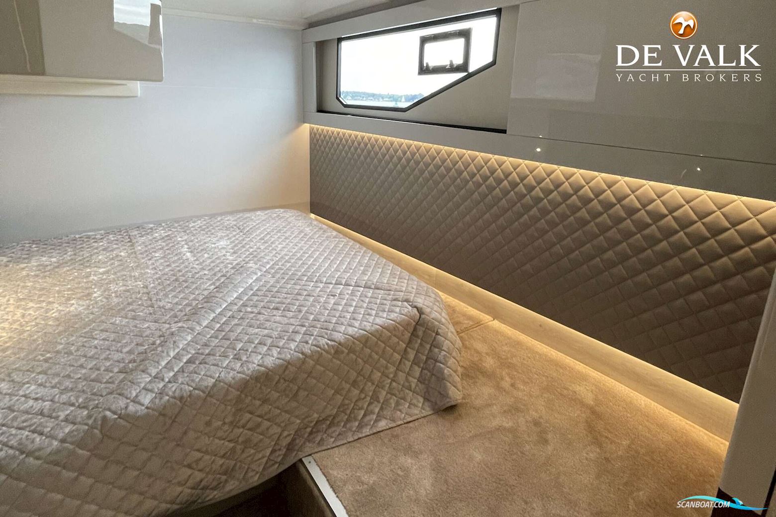 Cobra Yachts Maestro 42