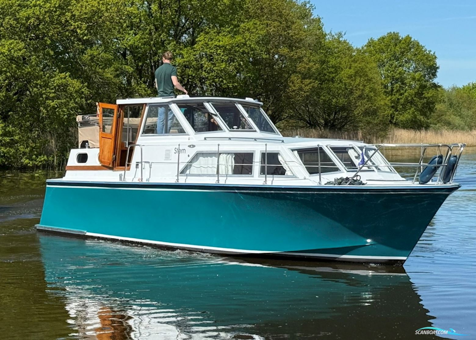 Colvic Traveler 940 Motorboat 1981, with Volvo Penta engine, The Netherlands
