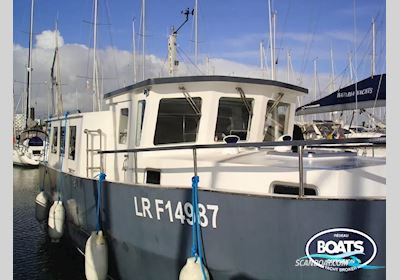Construction amateur TRAWLER COASTER 32 Motorboat 2014, with MIDIF 3150 engine, France