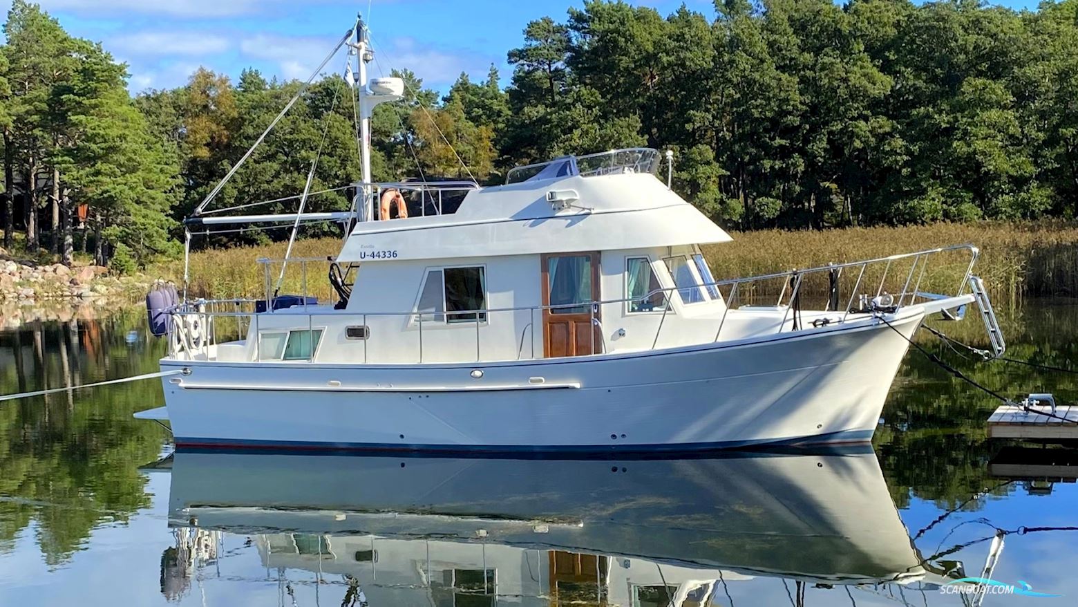 Coral Bay 34 Motorboat 1999, with Cummins 6Bta 5.9 engine, Finland