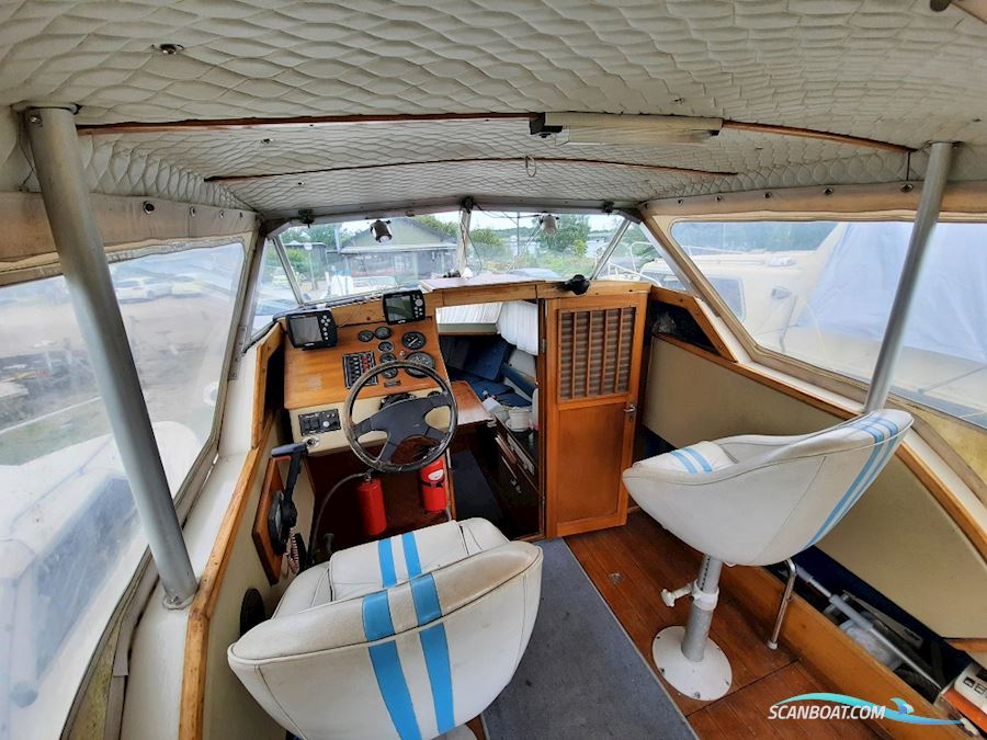Coronet 24 Cabin