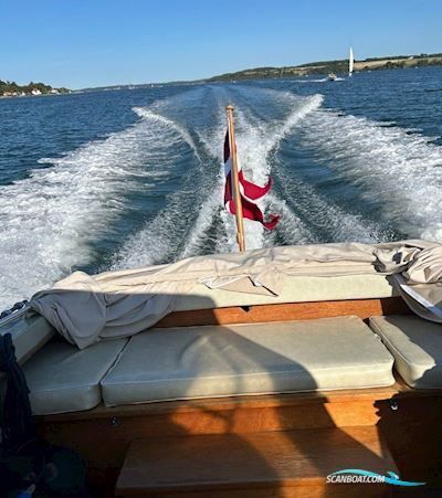 Coronet 24 Weekender Motorboat 1968, with Volvo Penta engine, Denmark