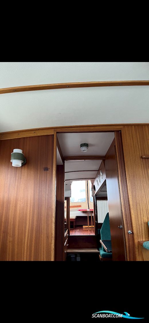 Coronet 32 Oceanfarer