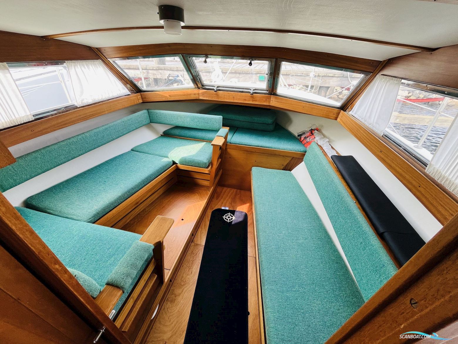 Coronet 32 Oceanfarer