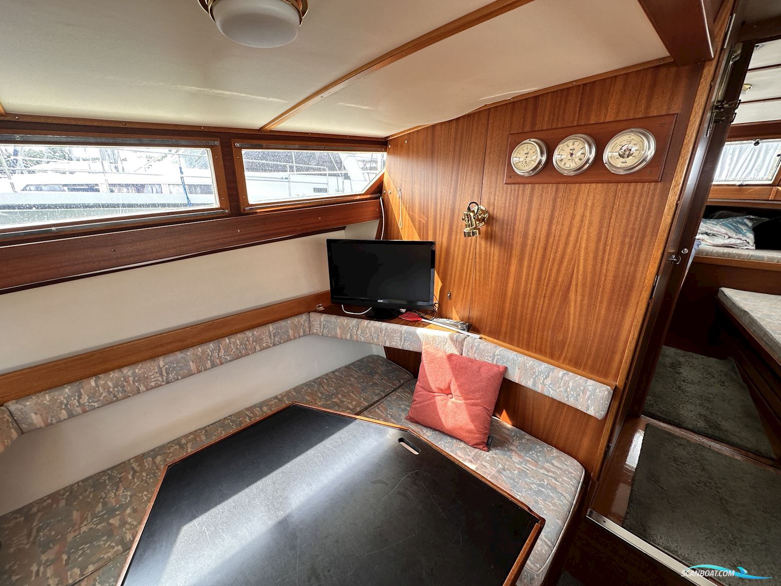 Coronet 32 Oceanfarer