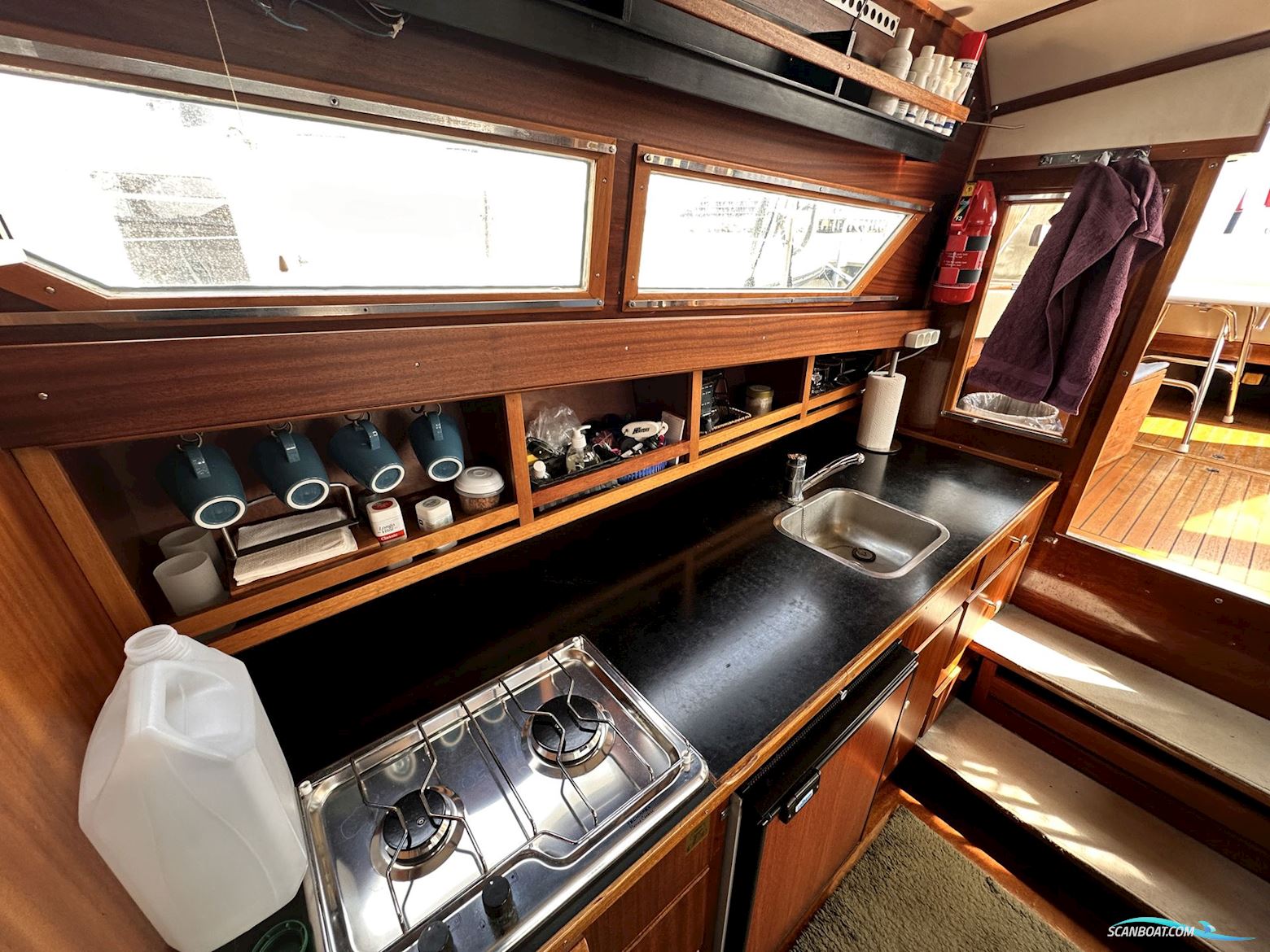 Coronet 32 Oceanfarer