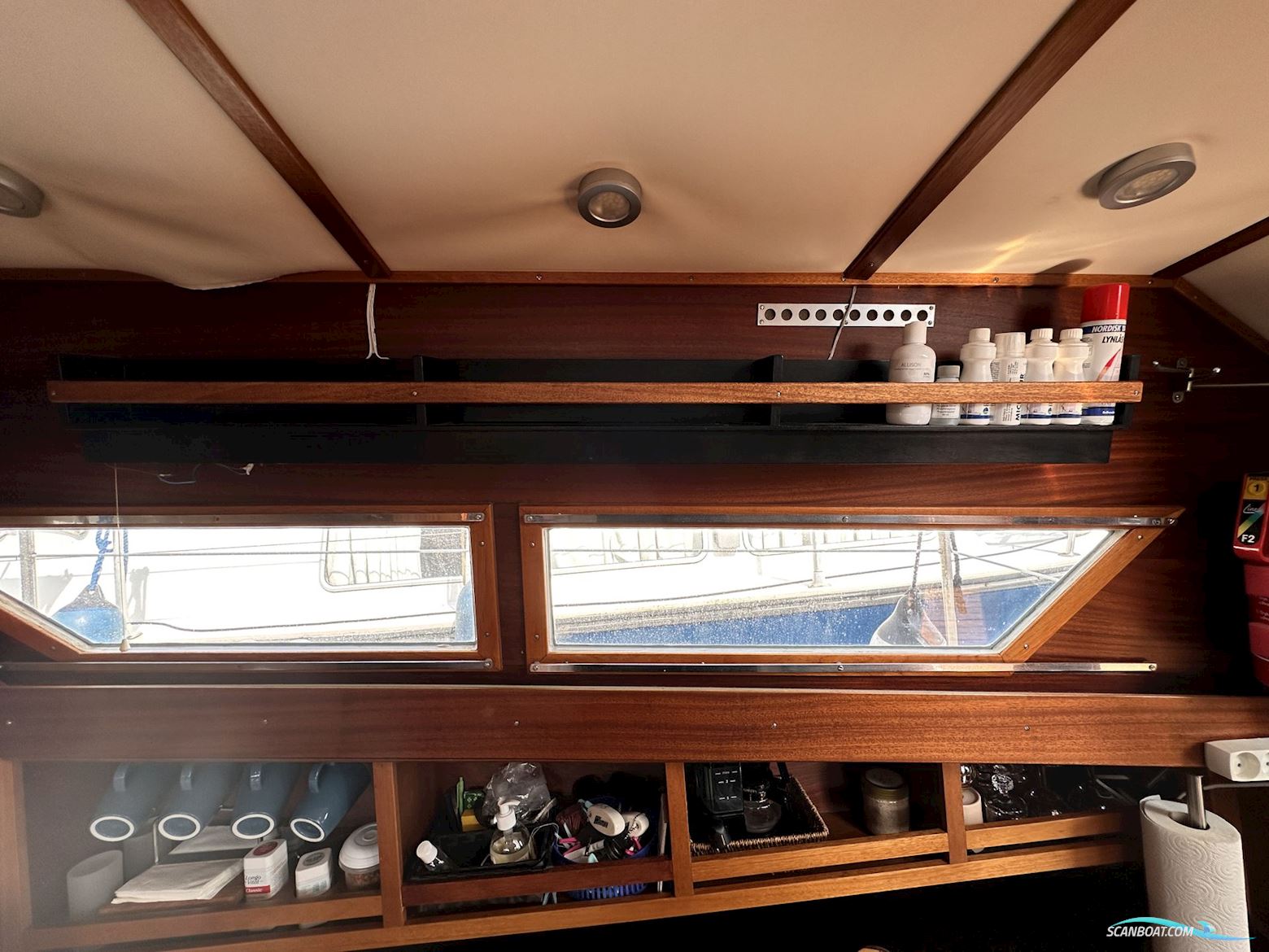 Coronet 32 Oceanfarer