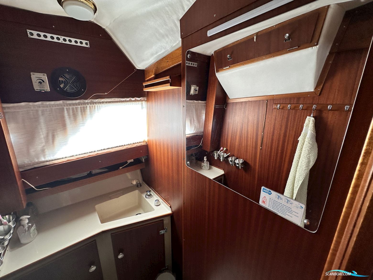 Coronet 32 Oceanfarer