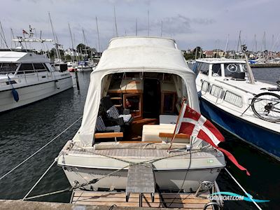 Coronet 32 Oceanfarer Motorboat 1975, with Volvo Penta  Kad 44 Edc engine, Denmark