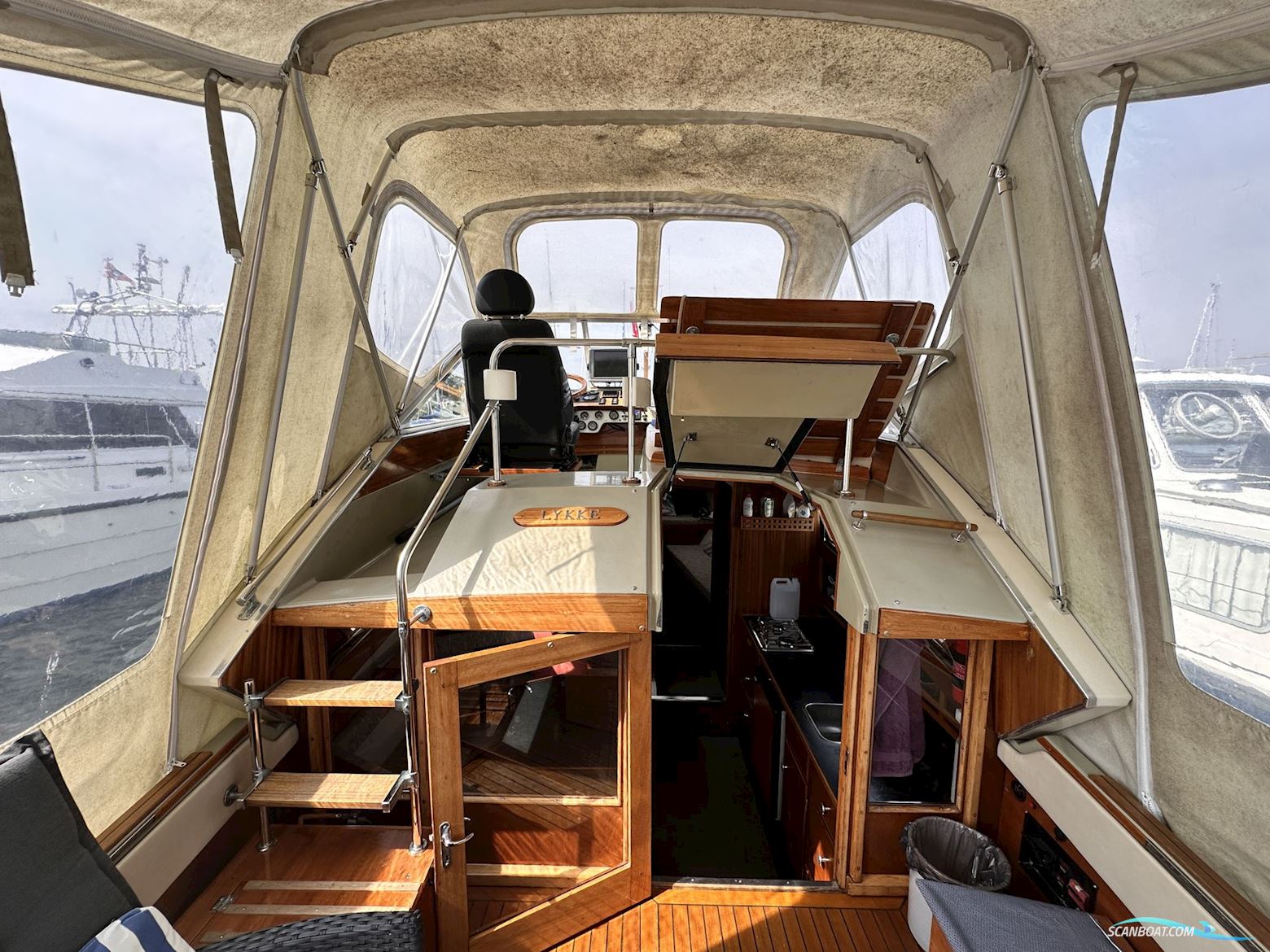 Coronet 32 Oceanfarer