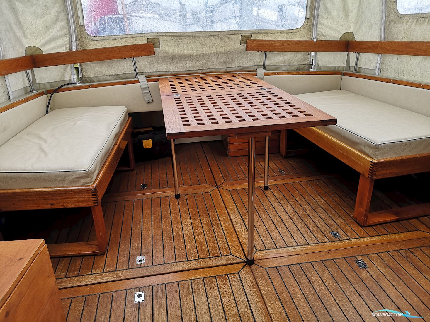 Coronet 32 Oceanfarer