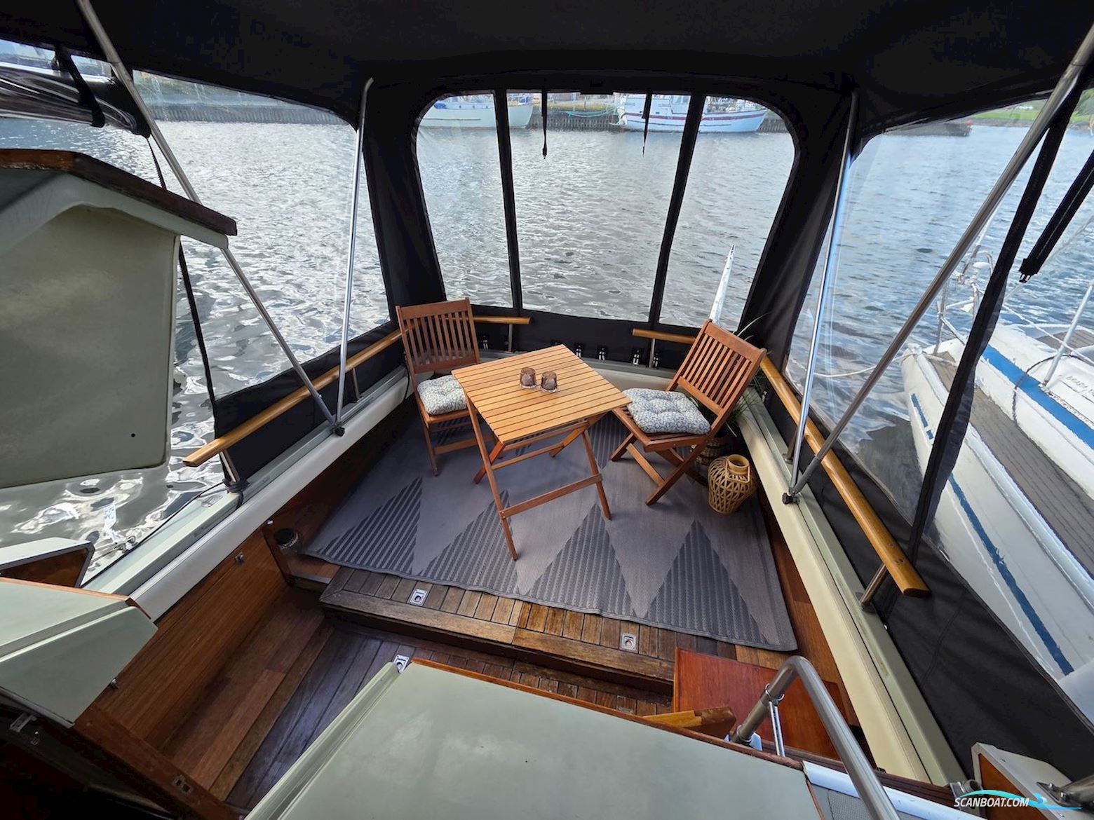 Coronet 32 Oceanfarer