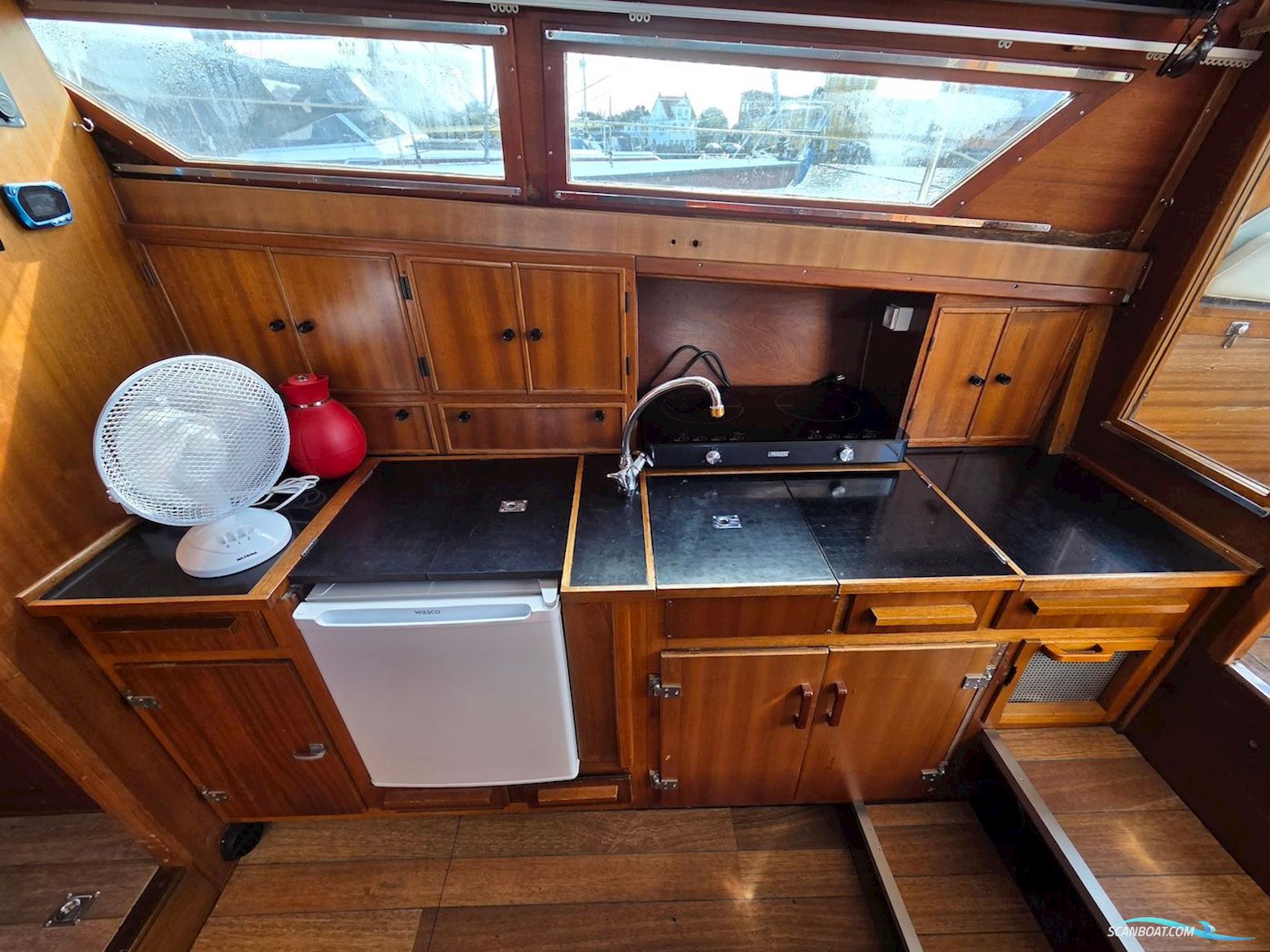 Coronet 32 Oceanfarer