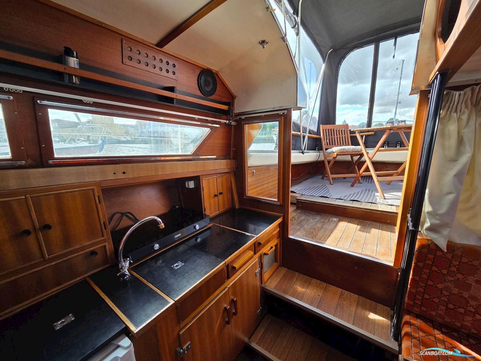 Coronet 32 Oceanfarer