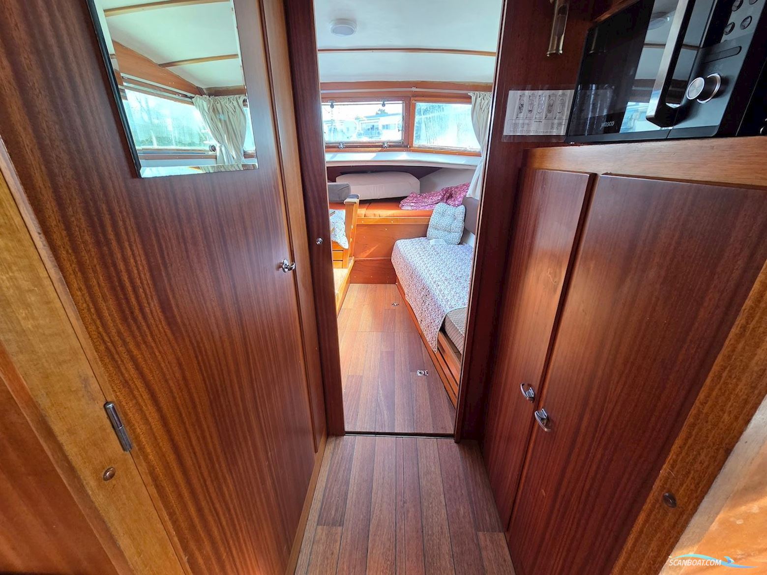 Coronet 32 Oceanfarer