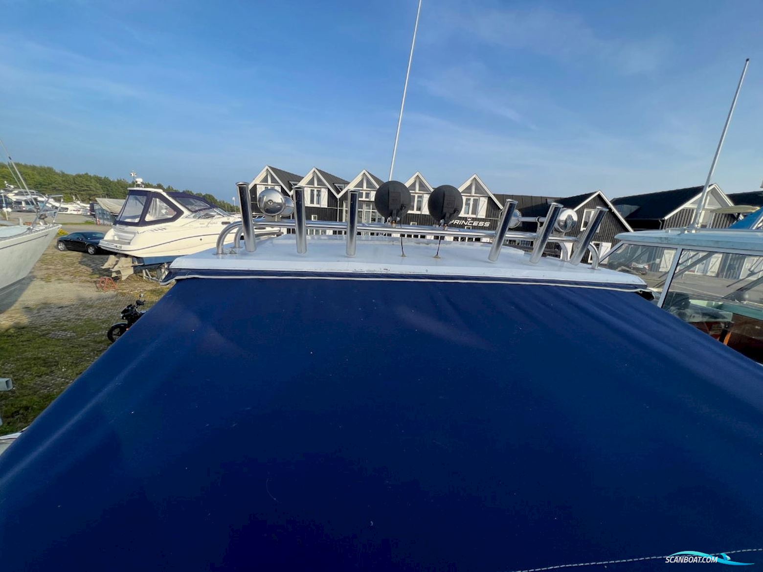 Coronet De Luxe 24 Cabin