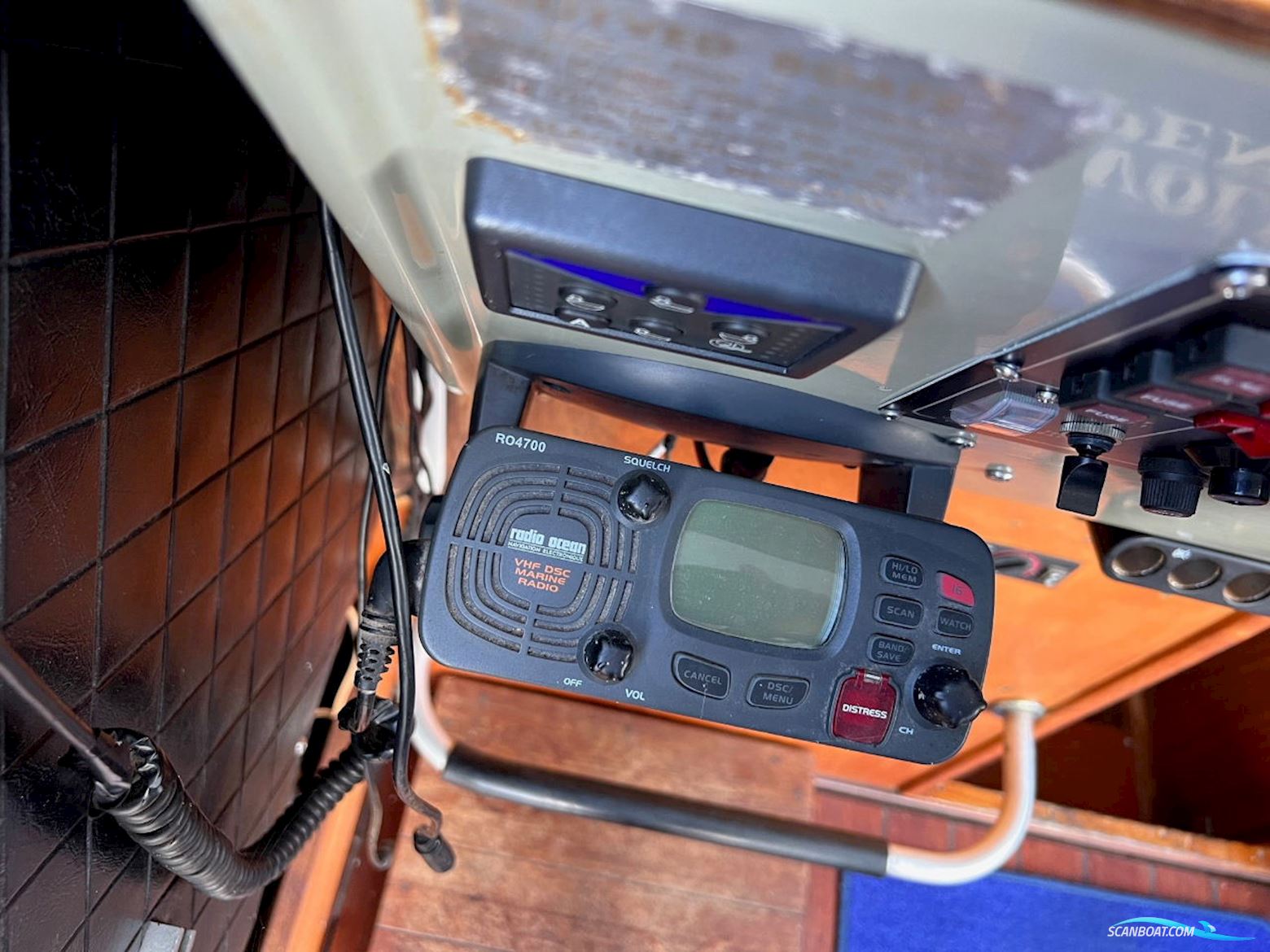 Coronet De Luxe 24 Cabin