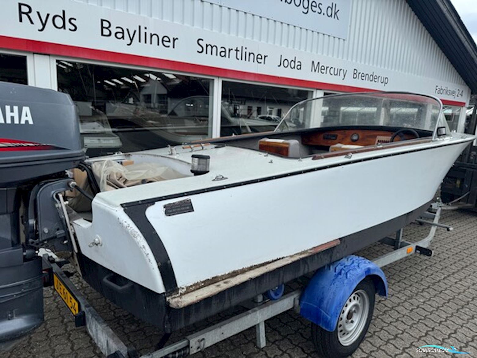 Coronett Cabrina 17 Runabout - Dansk Bygget Classic Boat Med 90 hk Yamaha 3-Cylinder 2-Takt