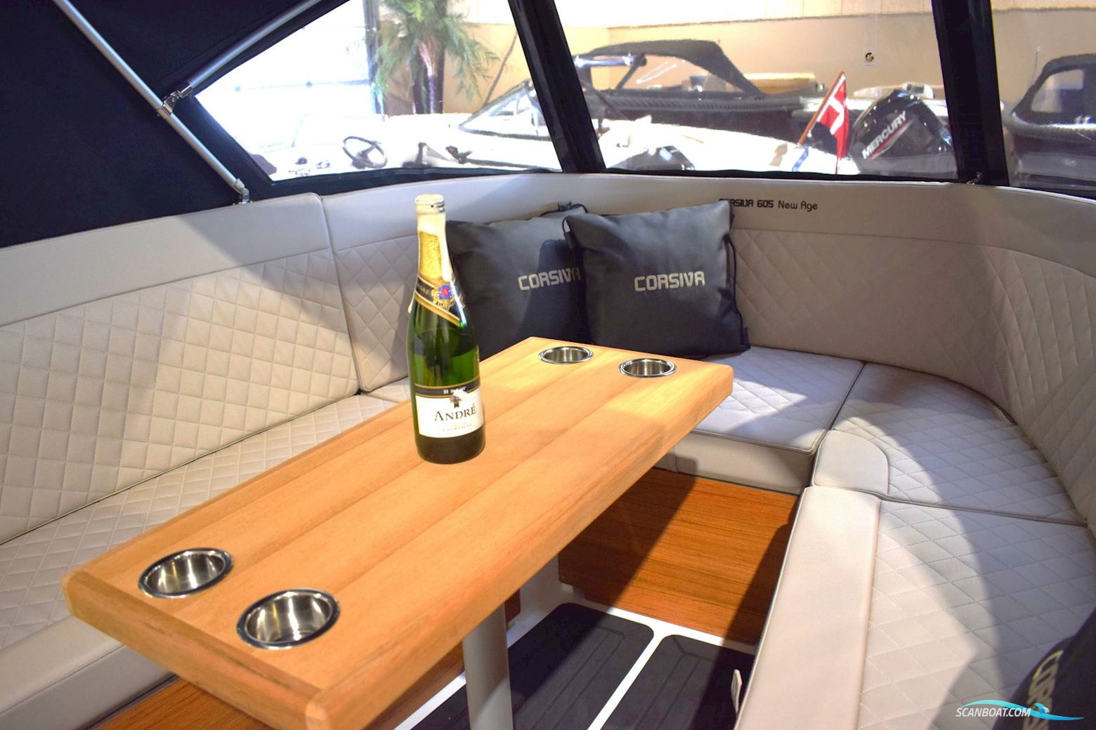 Corsiva 605 New Age - 25 HK Yamaha og udstyr