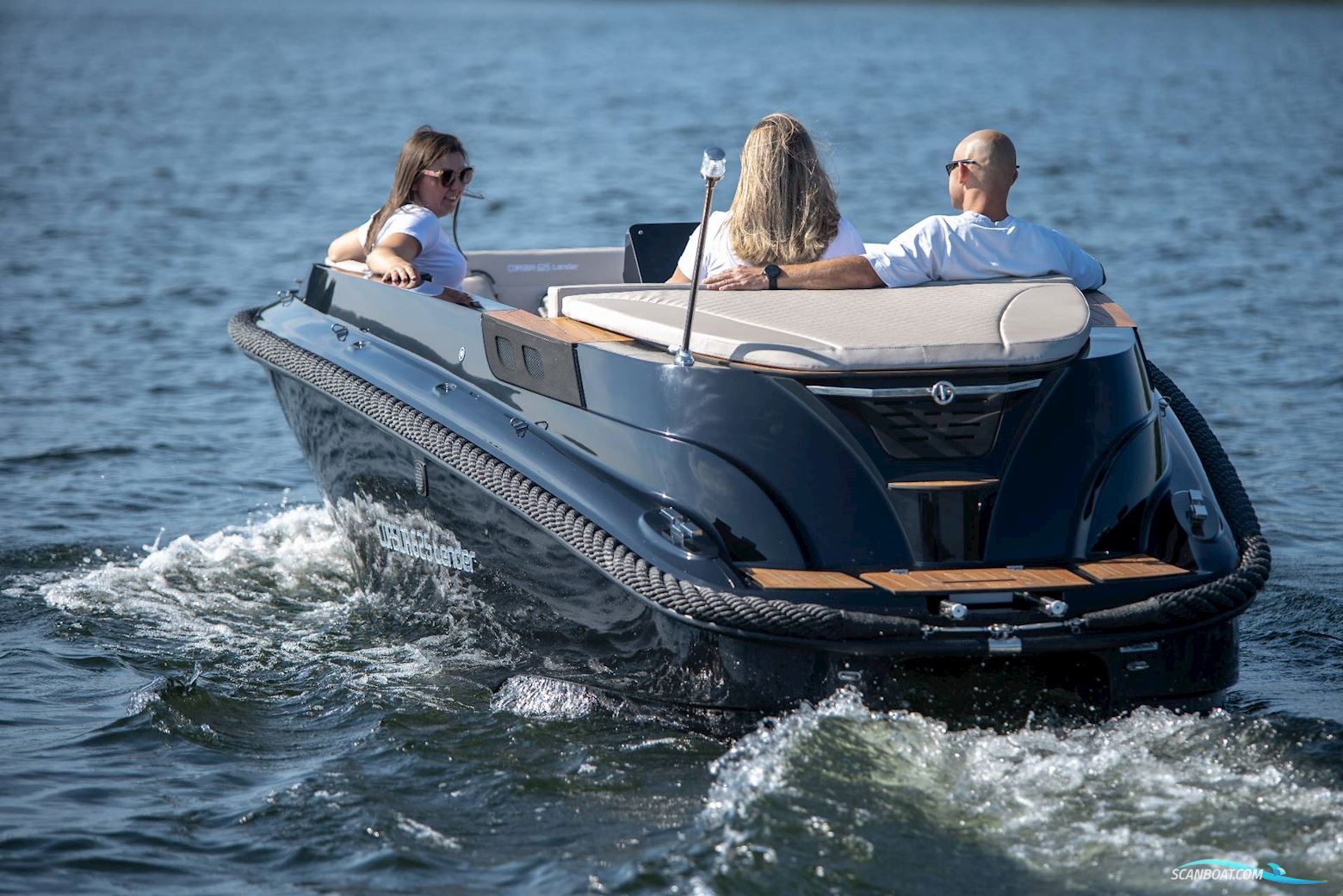 Corsiva 625 Tender 25 HK Yamaha/Udstyr