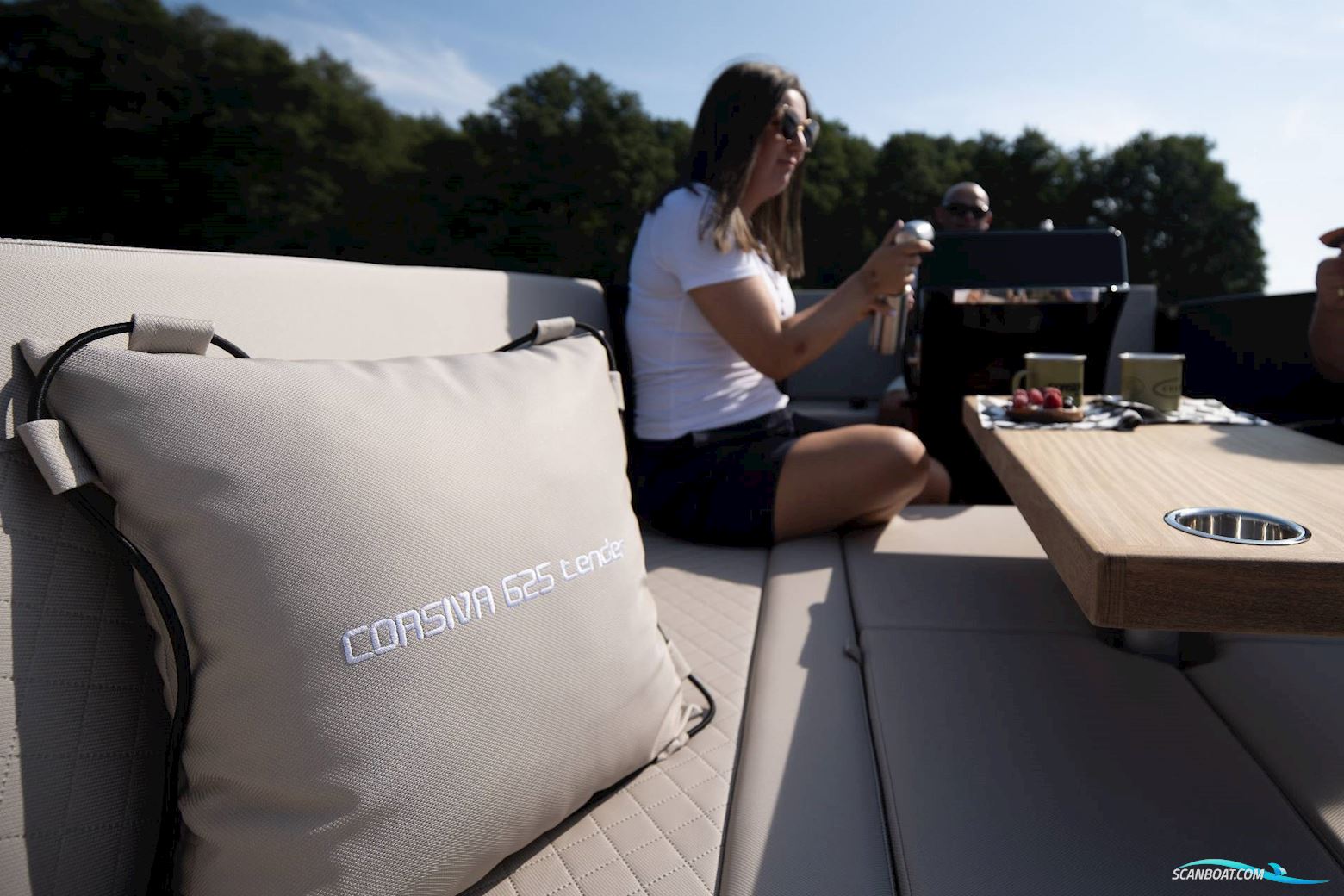 Corsiva 625 Tender 25 HK Yamaha/Udstyr