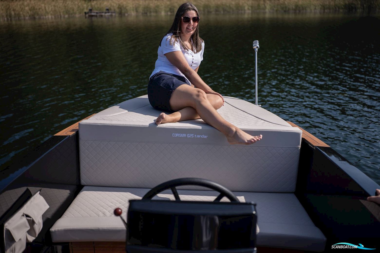 Corsiva 625 Tender 25 HK Yamaha/Udstyr