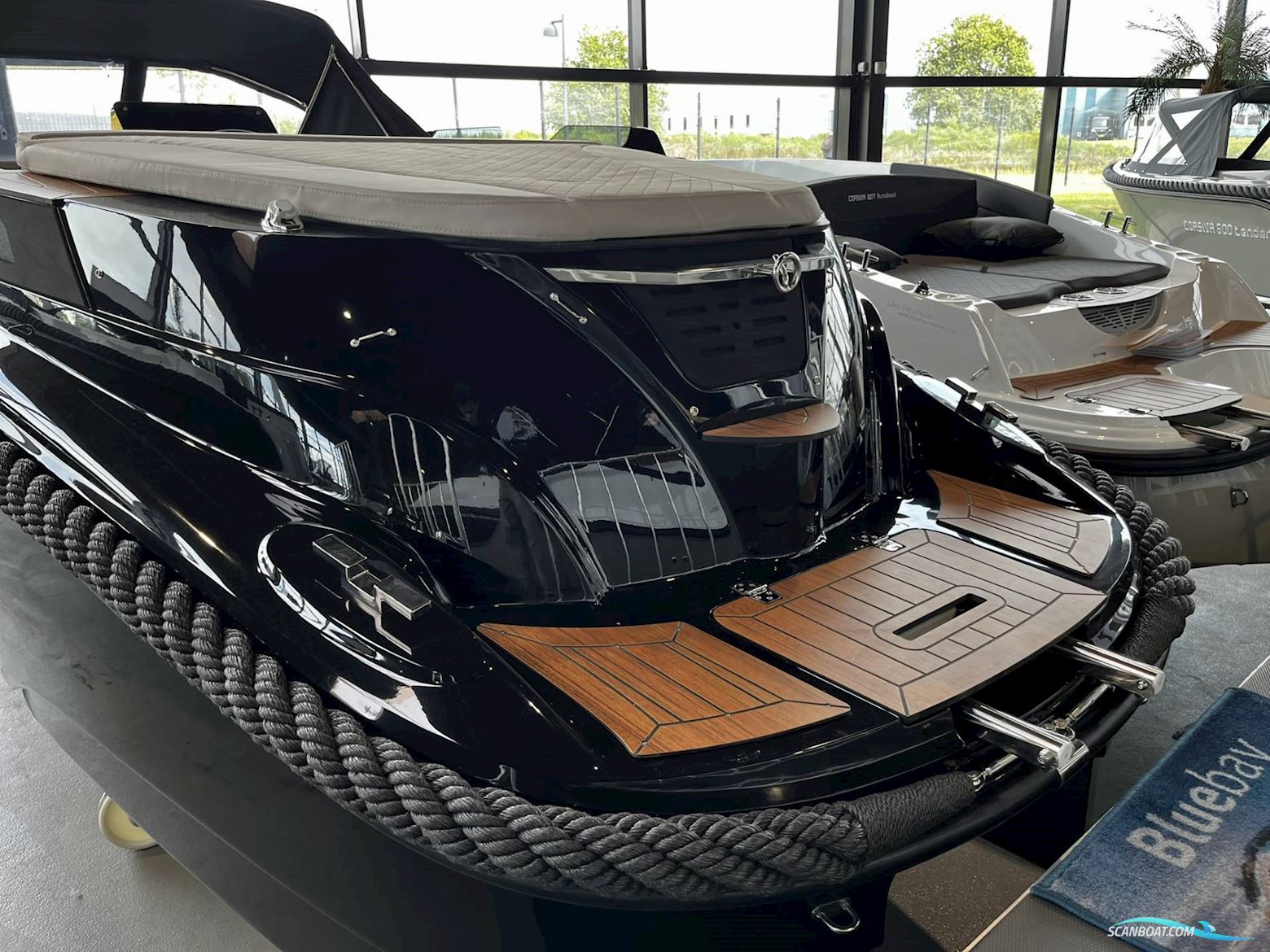 Corsiva 625 Tender 25 HK Yamaha/Udstyr