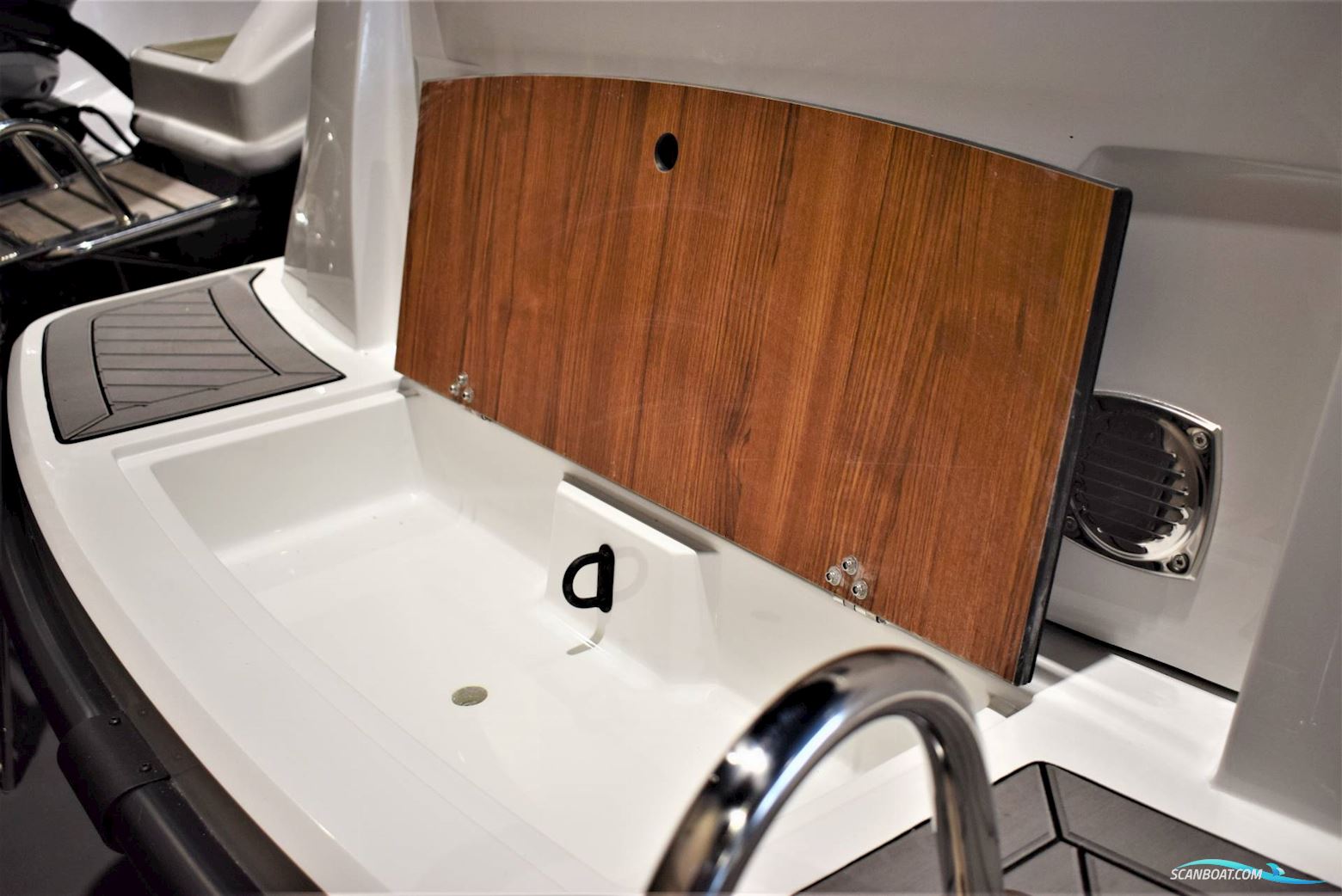 Corsiva 650 Tender - Elmotor Harmo 1.0