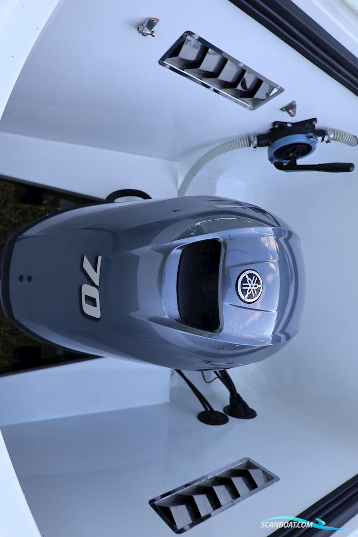 Corsiva 690 Tender 2020 70HK