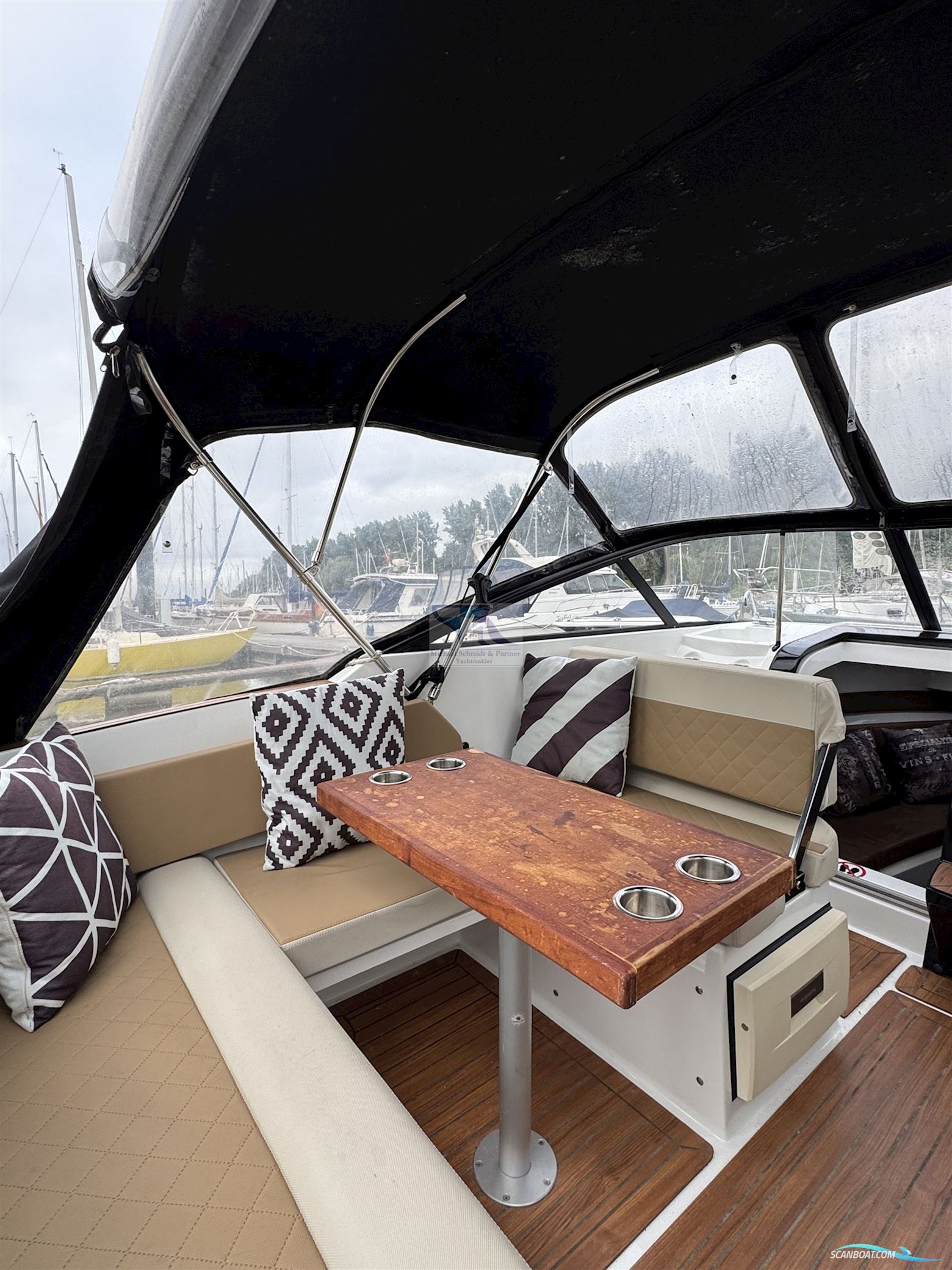 Corsiva Yachting Coaster 600 DC