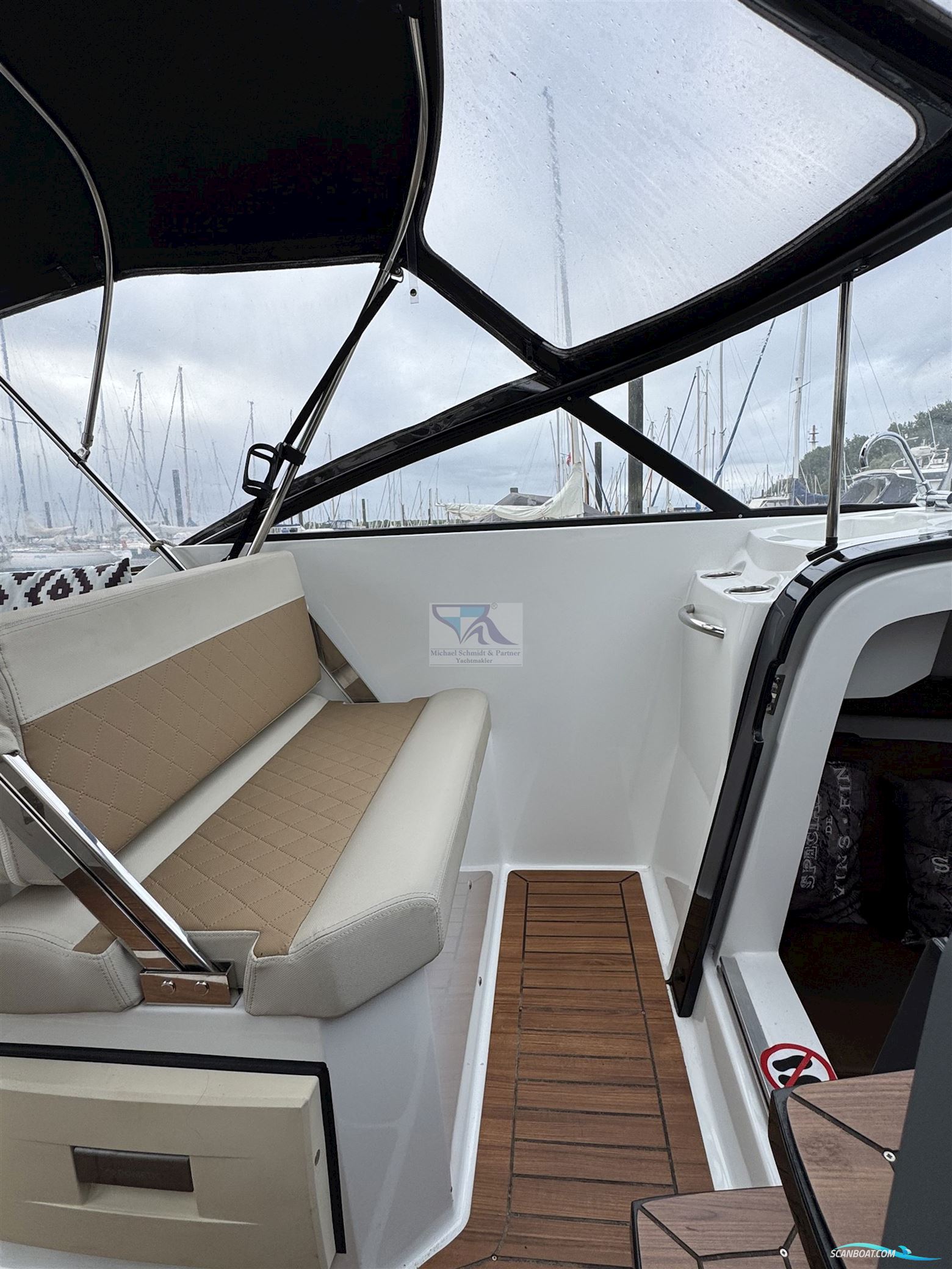 Corsiva Yachting Coaster 600 DC