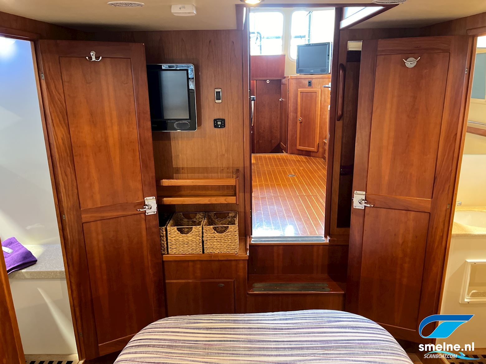 Corvette Cruisers 340