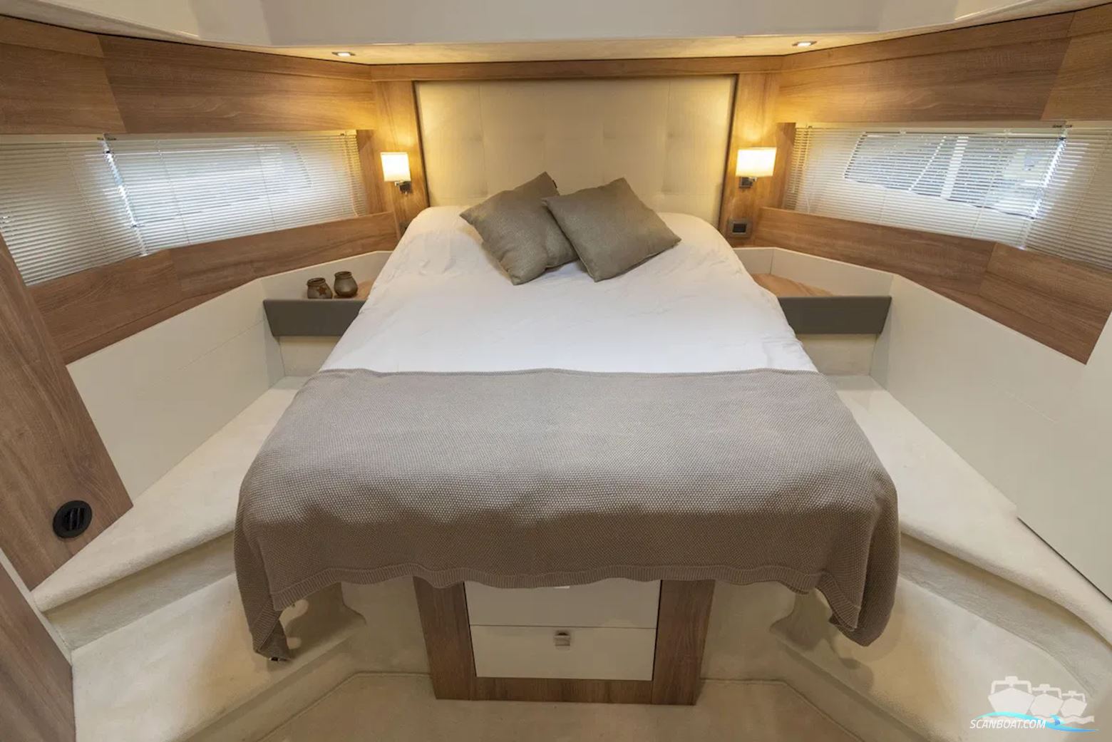 Cranchi Eco Trawler 43 Long Distance