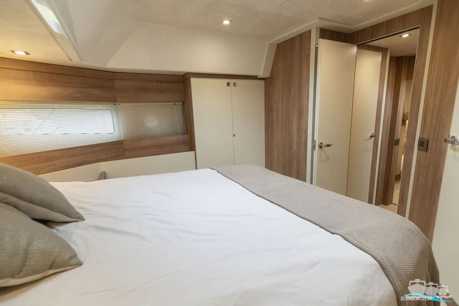 Cranchi Eco Trawler 43 Long Distance