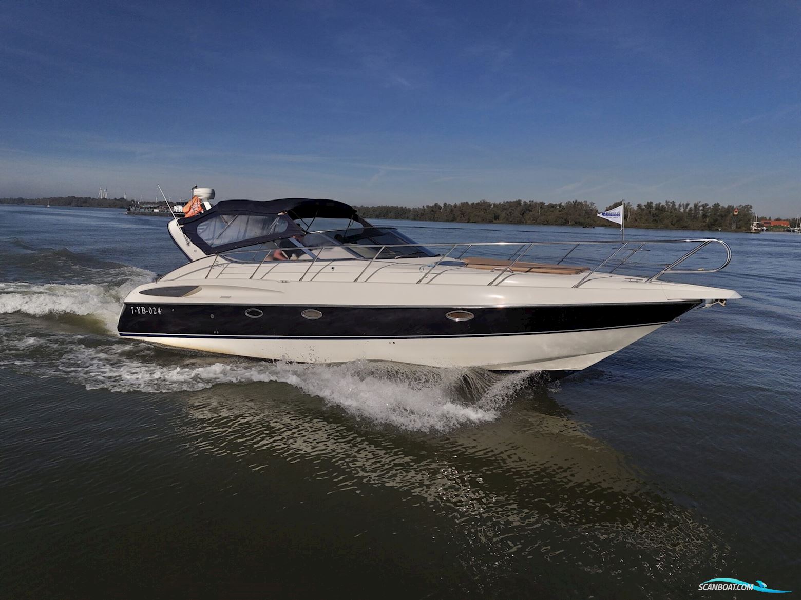 Cranchi Endurance 39 ‘Truluck’s’ Motorboat 2001, with Volvo engine, The Netherlands