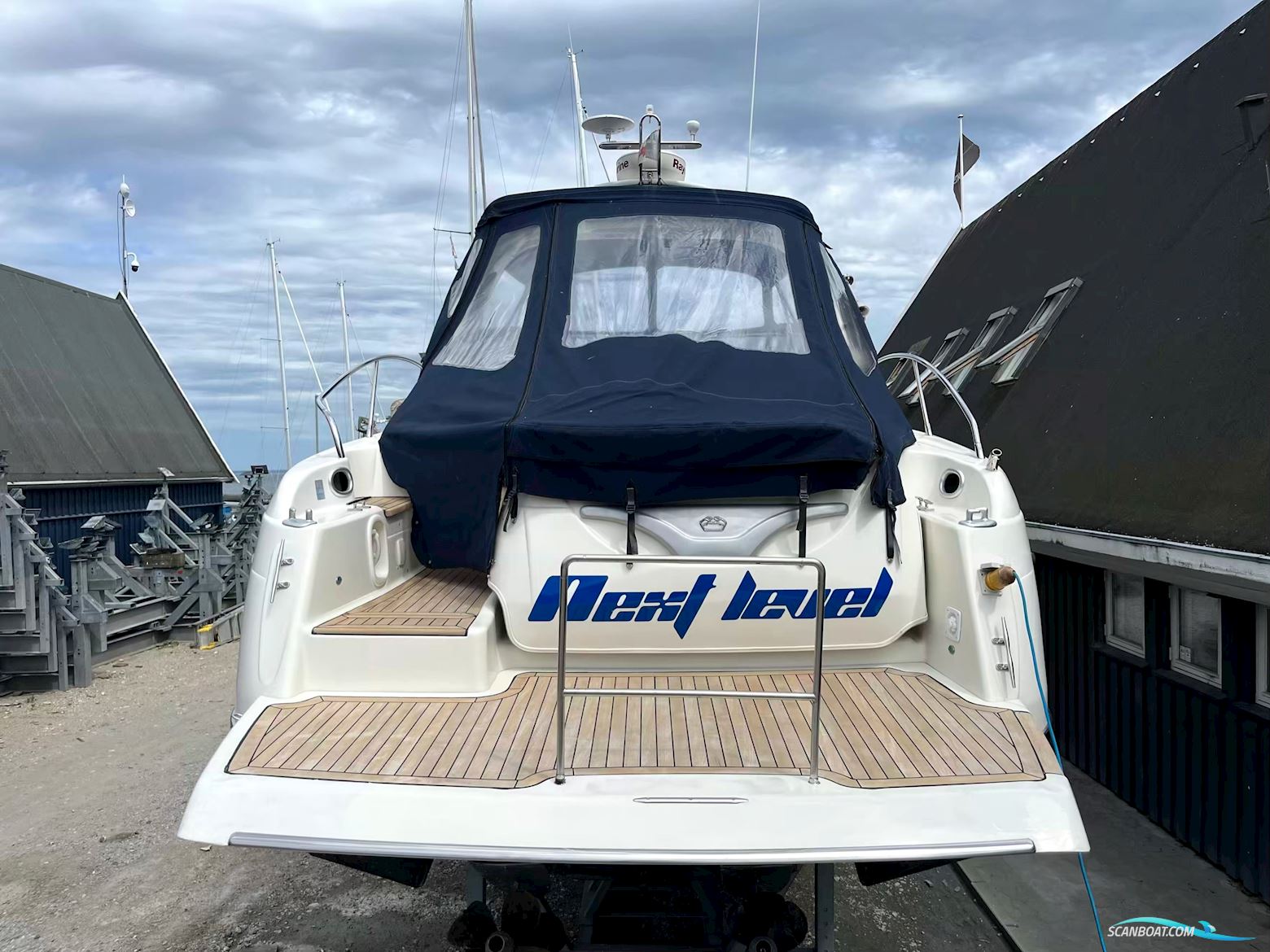 Cranchi Endurance 41 Motorboat 2007, with Volvo Penta D6-350 EVC engine, Denmark