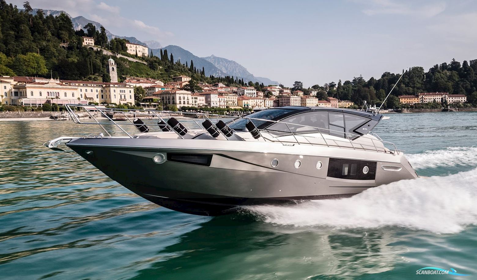 Cranchi M44 HT - preorder fra