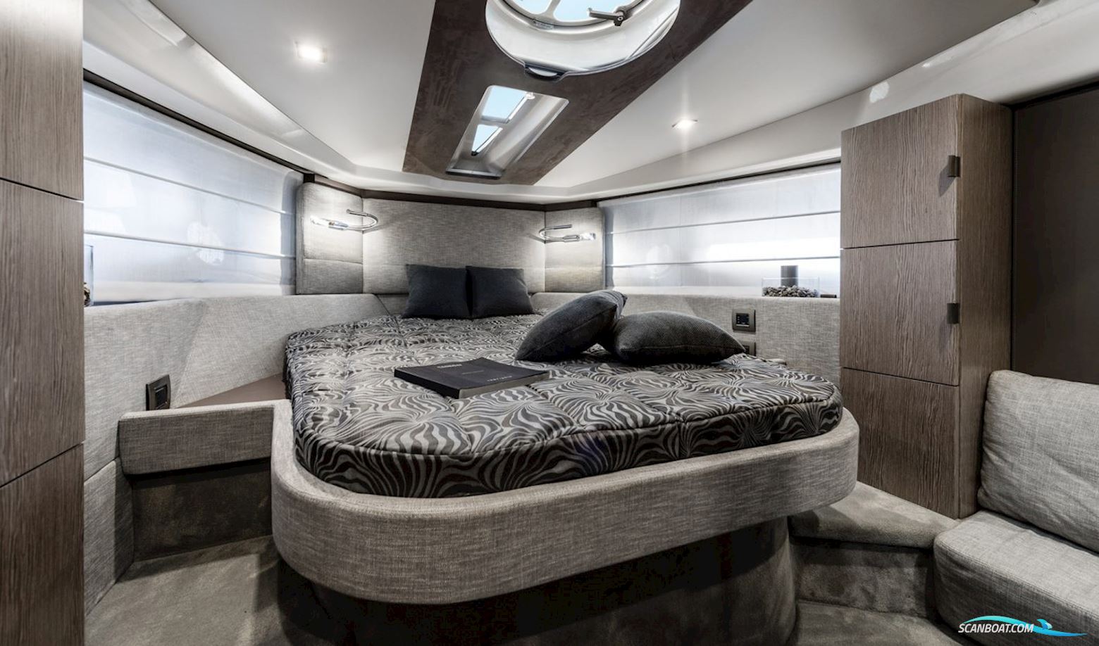 Cranchi M44 HT - preorder fra