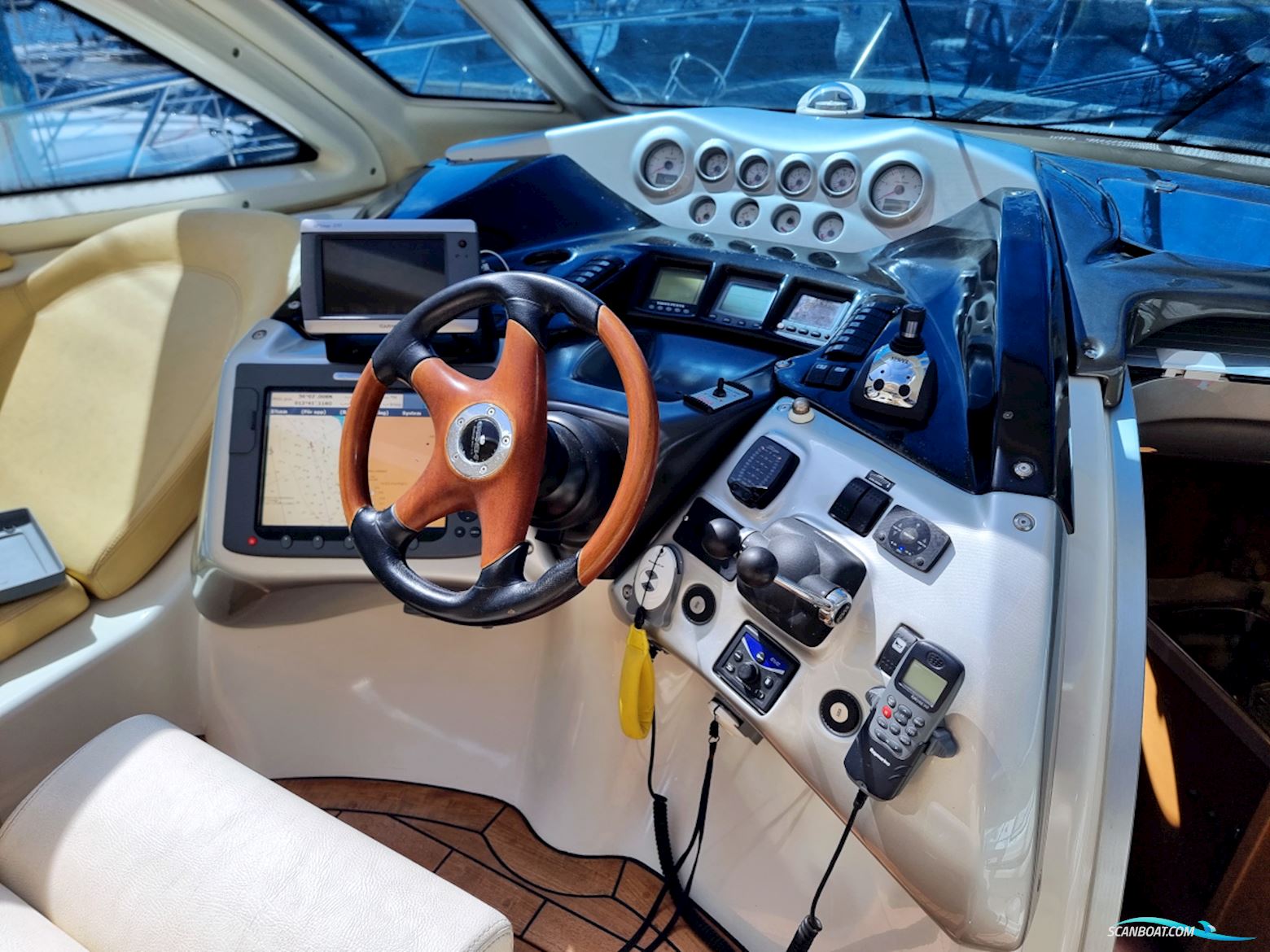Cranchi Mediterranee 43 HT Volvo Penta IPS-600